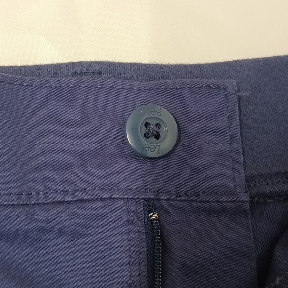 NWT Lee ultra soft waistband mid-rise short women's Sz 8 (medium) New - Picture 7 of 12